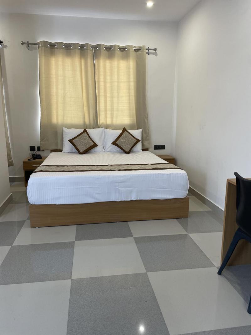 Hotel Srijan Vrindavan Exterior photo