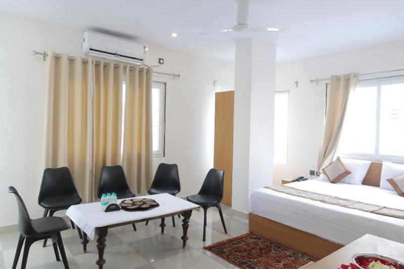 Hotel Srijan Vrindavan Exterior photo